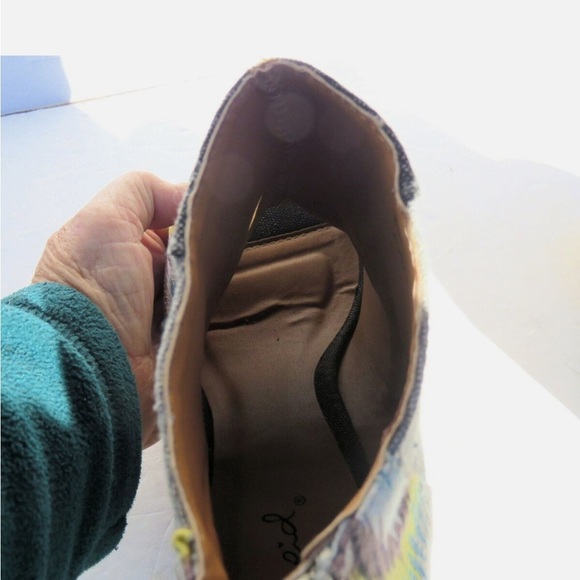 QUPID Ikat Print Ankle Bootie Wedge - Picture 7 of 9